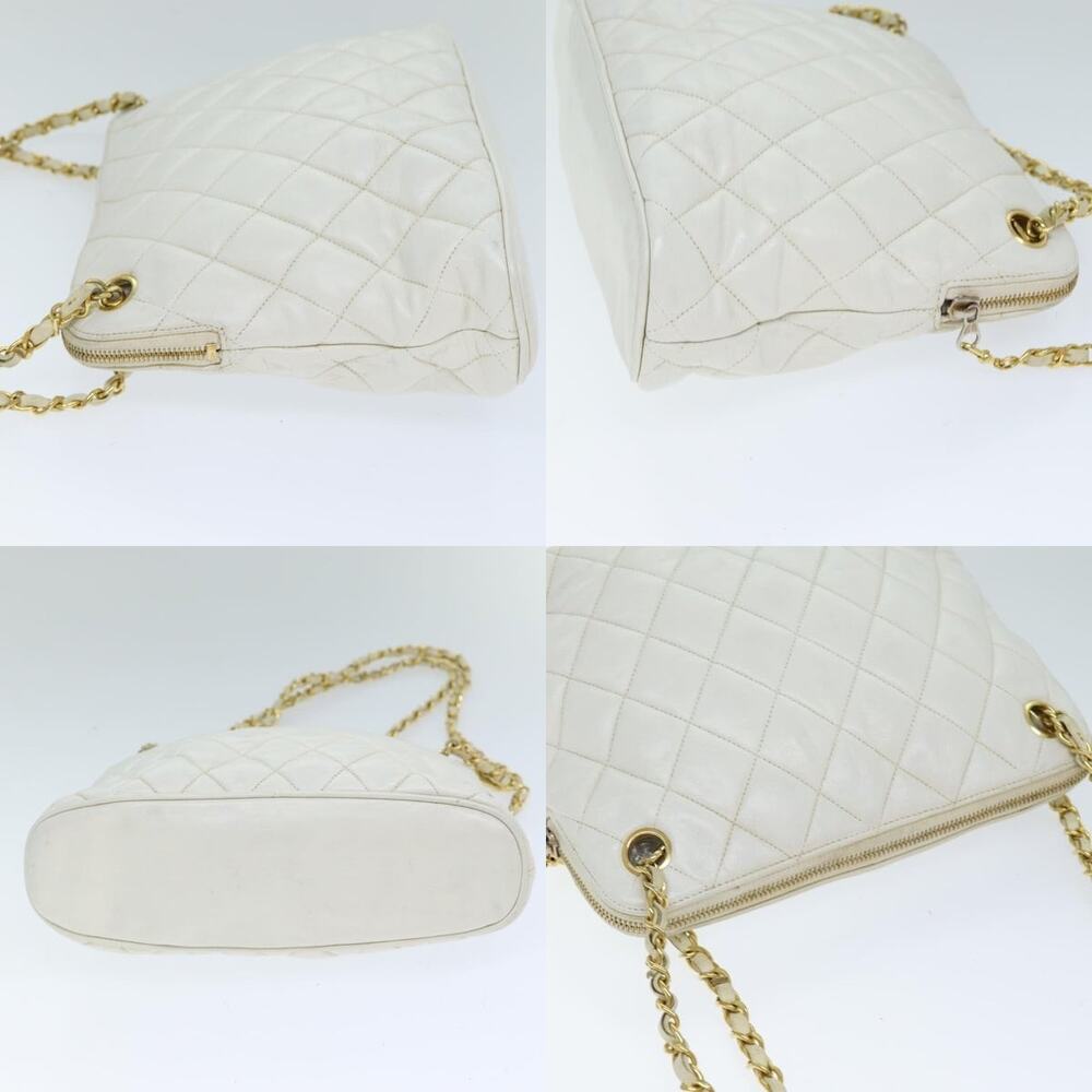 Chanel Matelasse Chain Shoulder Bag - Picture 3 of 7